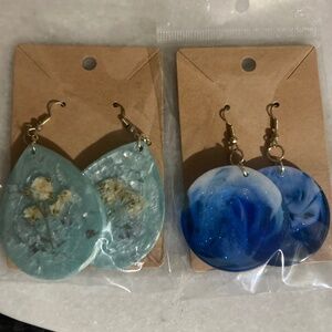 Beautiful hand crafted earrings lot of 2 blue green with baby’s breath flowers